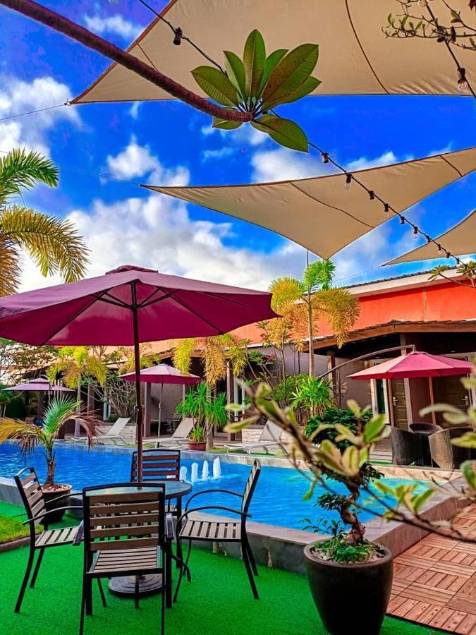 Villa Abadi Resort Пантай-Сенанг Экстерьер фото